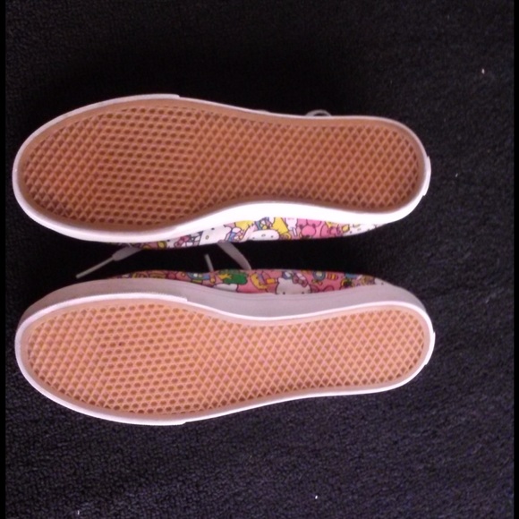 Hello Kitty Vans - Picture 2 of 4