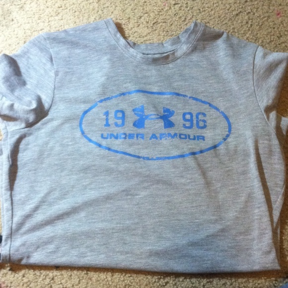 Gray Under Armour shirt