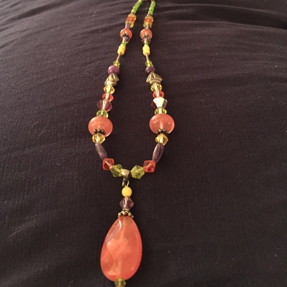 Colorful beaded necklace - Picture 2 of 2