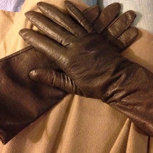 Soft chocolate brown leather gloves