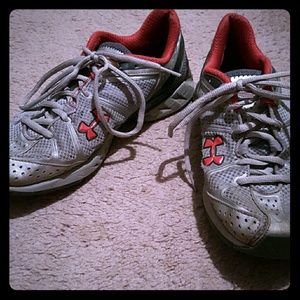 Under armour tennis shoes