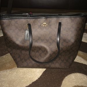BRAND NEW COACH TOTE