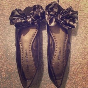 Libby Edelman peep toe flats with bow!
