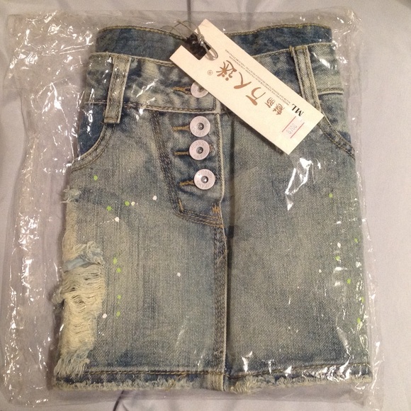 Denim Mini Skirt - Picture 3 of 3