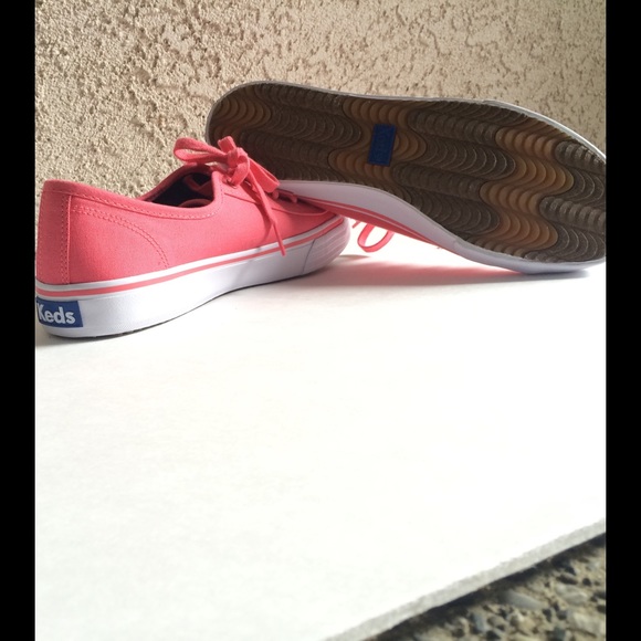 💕Keds💕. NWOT - Picture 2 of 3