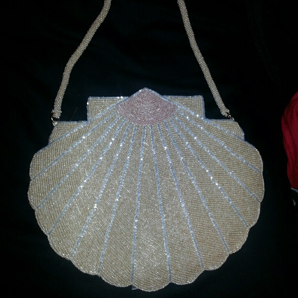 Vintage seashell purse