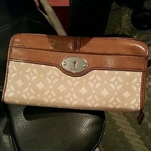 Fossil wallet