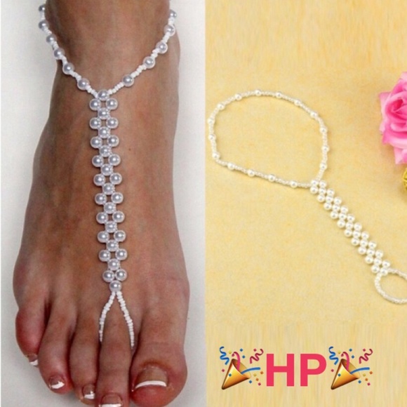 Jewelry - 🎉HP🎉imitation pearl anklet