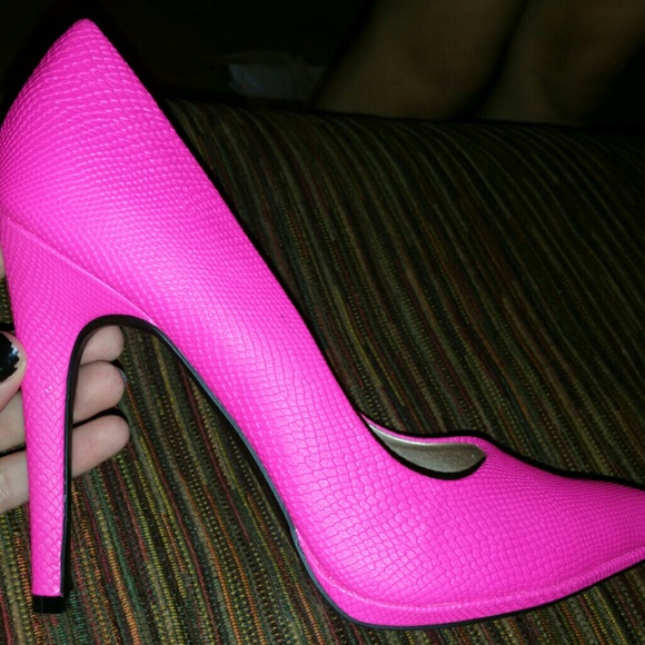 Pink Heels - Picture 2 of 2