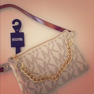 100% Authentic Michael Kors Belt Bag VANILLA