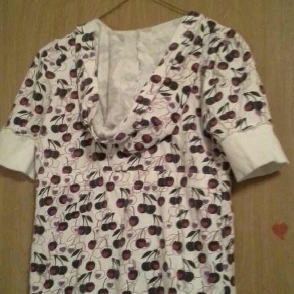 Top - Picture 2 of 2