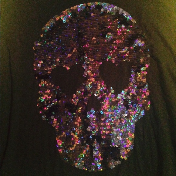 **SOLD/BUNDLED FOR MY MEL: VS PINK cropped top** - Picture 3 of 4