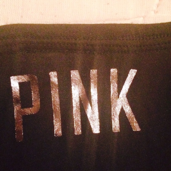 **SOLD/BUNDLED FOR MY MEL: VS PINK cropped top** - Picture 4 of 4