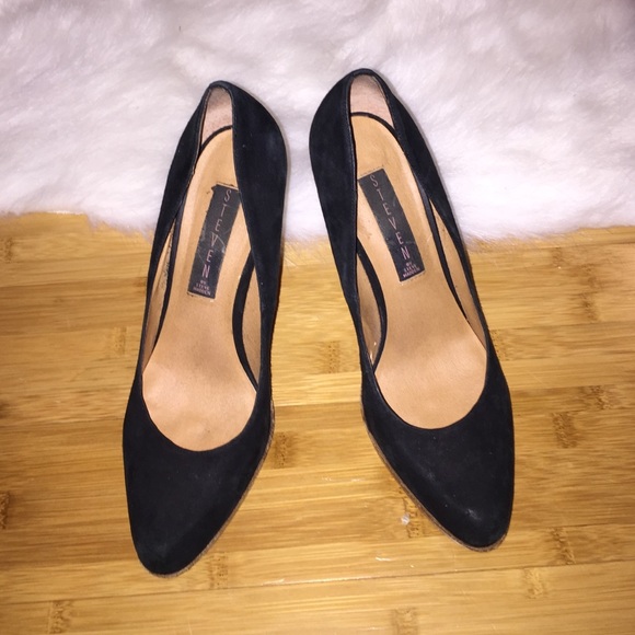 STEVEN by Steve Madden black suede pumps - Picture 3 of 3