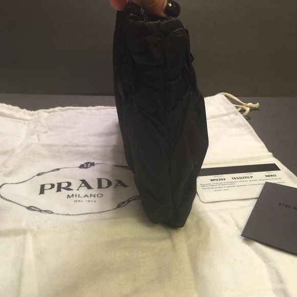 PRADA - Picture 3 of 4