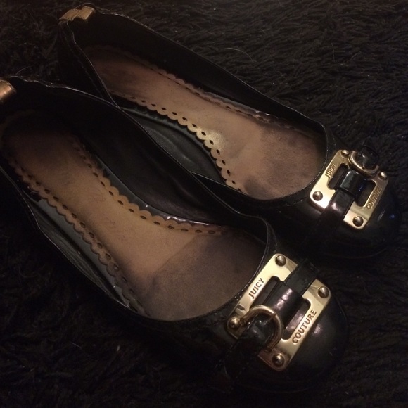 Black and gold juicy couture flats