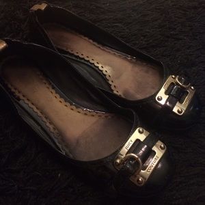 Black and gold juicy couture flats