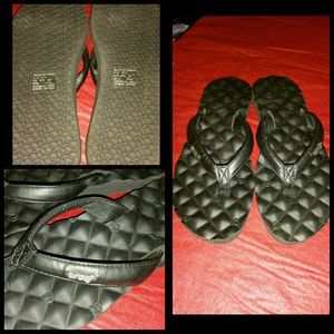Brand new pair of Reef padded sandals