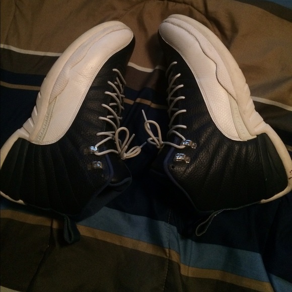 Obsidian 12s - Picture 3 of 4