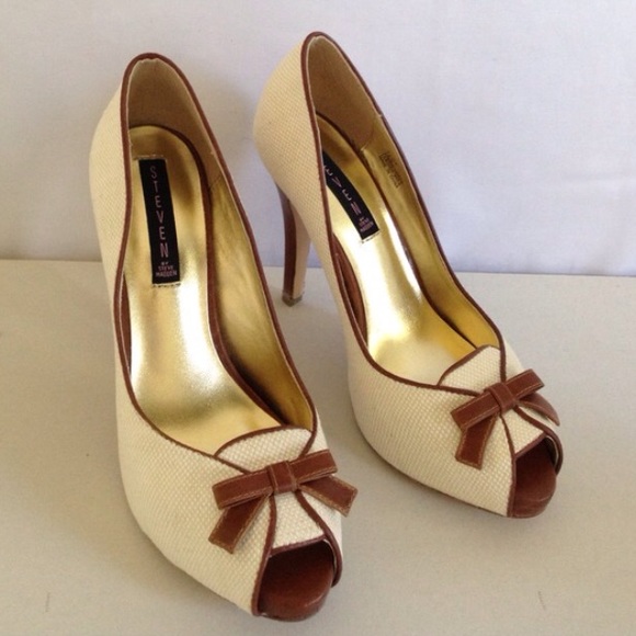 Steve Madden Peep Toe Heels