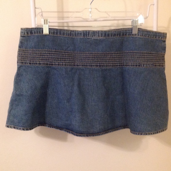 🐶 Old Navy Denim Circle Skirt 🐶 - Picture 2 of 3
