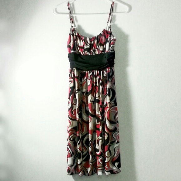 RED ABSTRACT FORMAL DRESS SMALL - Picture 1 of 2