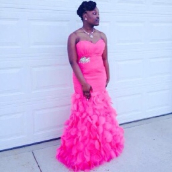 💃💃Beautiful Pink Prom Dress! Only Worn Once!