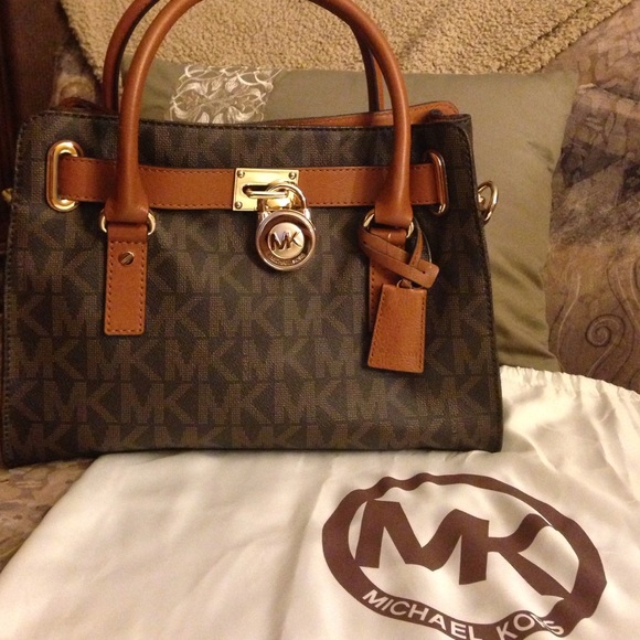 Michael Kors Handbags - Hamilton Michael Kors bag