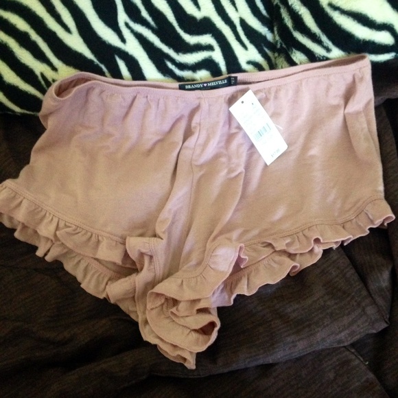 Brandy Melville Vodi Shorts