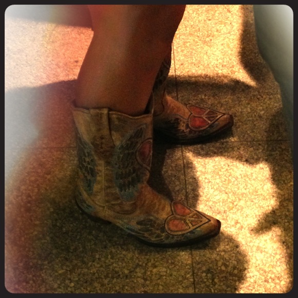 Looking for these boots - Picture 1 of 1