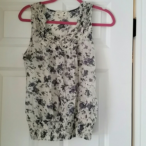 Sleeveless floral top