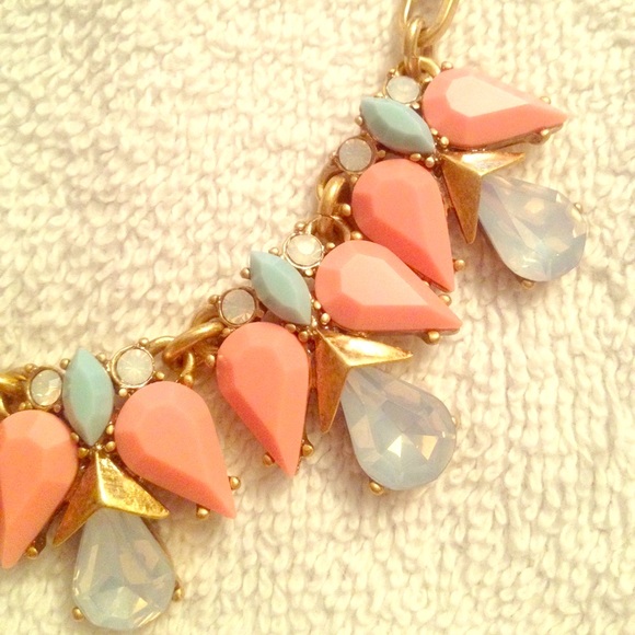 J. Crew Jewelry - NWT JCREW STATEMENT NECKLACE