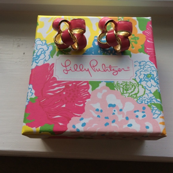 LILLY PULITZER EARINGS NEVER WORN