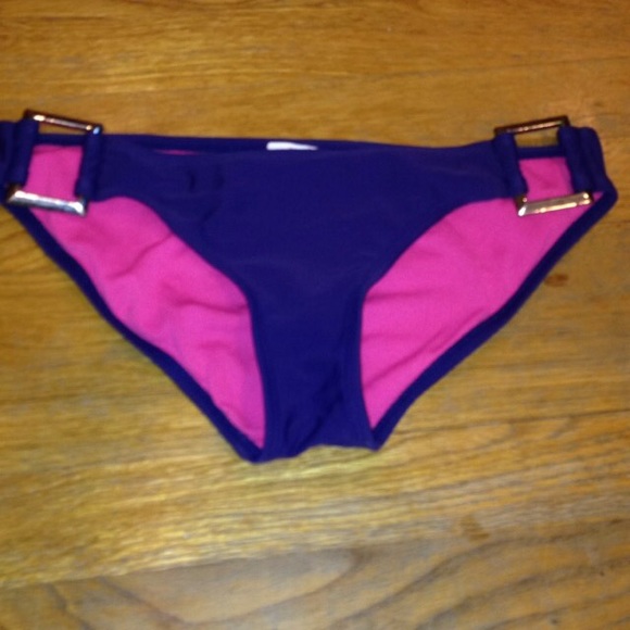 Bathing suit - Picture 3 of 3