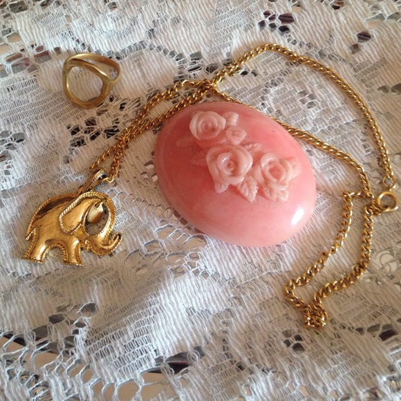 🐘 Elephant necklace