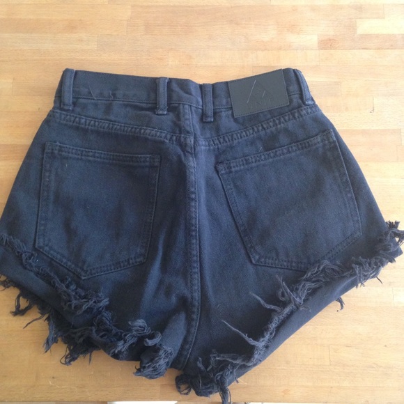 UNIF Black High Waisted Frayed Shorts - Picture 2 of 4