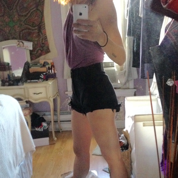 UNIF Black High Waisted Frayed Shorts - Picture 3 of 4