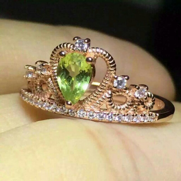 Natural olive stone crown ring