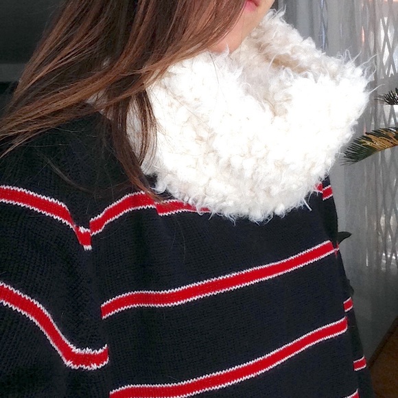 Soft Shearling Infinity Scarf 🍍