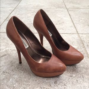 Steve madden leather pumps