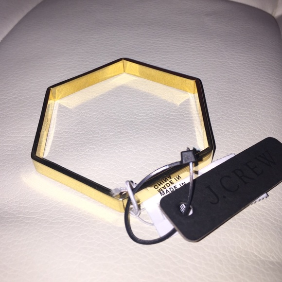 🎀J Crew Hexagon gold bracelet