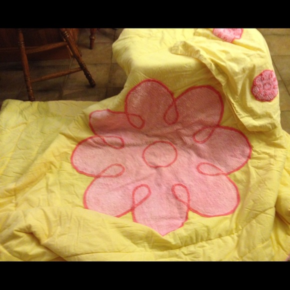 Girls twin comforter with pillow sham