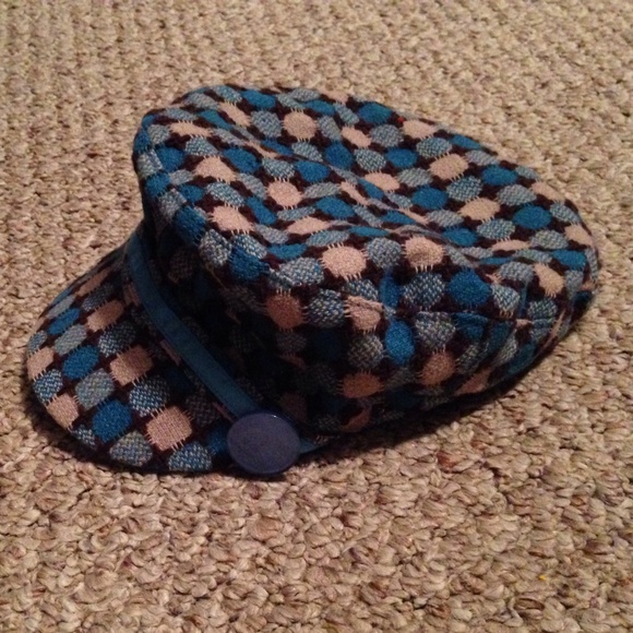 CUTE teal, brown, and tan hat!