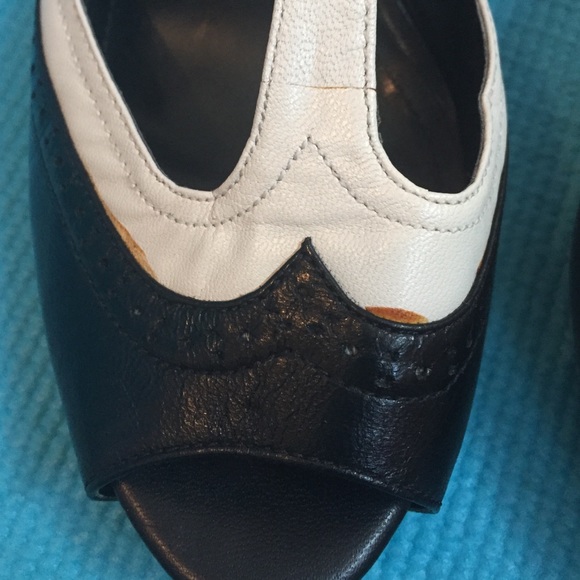 Black and White Peep Toe Pumps - Picture 4 of 4