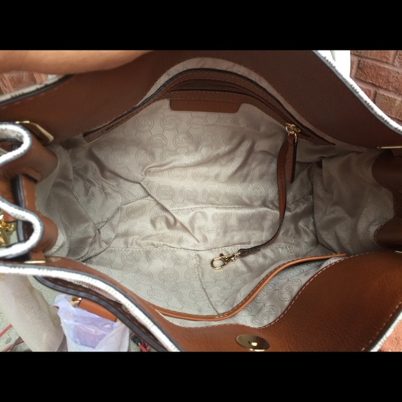 ❌sold❌Michael Kors MEDIUM hamilton bag - Picture 3 of 4