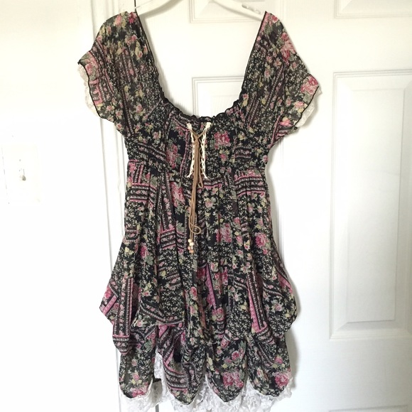 OVER LAP Off the shoulder Floral Gathered Dress