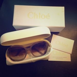 Chloe Myrte sunglasses.