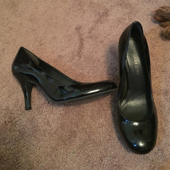 Black leather heels - Picture 1 of 2