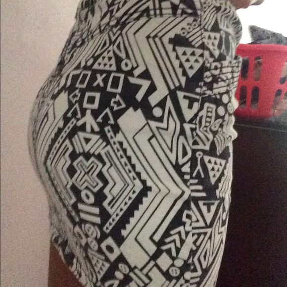 Patterned Skirt - Picture 3 of 3