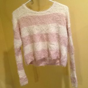 Crop top light sweater